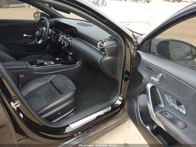44734845 :رقم المزاد ، WDD3G4FB3KW020256 vin ، 2019 Mercedes-benz A 220 4matic مزاد بيع