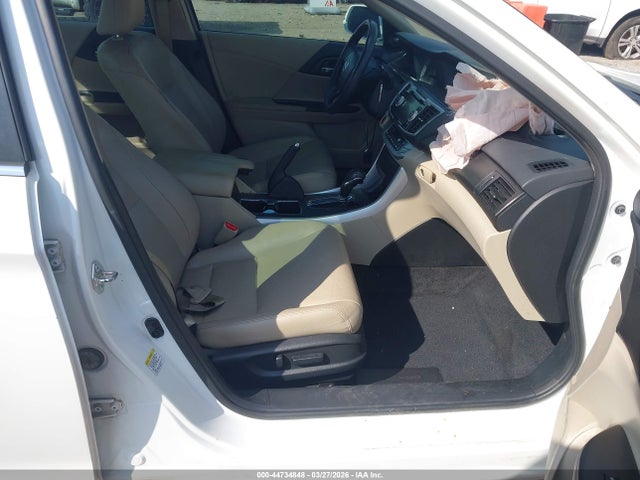Продажа на аукционе авто 2015 Honda Accord Ex-l, vin: 1HGCR2F82FA061415, номер лота: 44734848