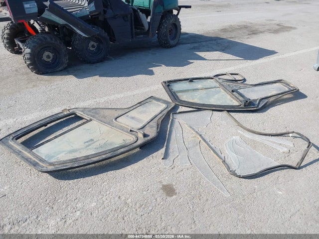 44734855 :رقم المزاد ، 4XARF50A74D167036 vin ، 2004 Polaris Ranger 6x6 مزاد بيع