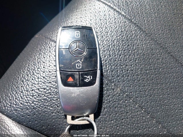 2017 Mercedes-benz E 300 4matic მანქანა იყიდება აუქციონზე, vin: WDDZF4KB5HA061870, აუქციონის ნომერი: 44734859