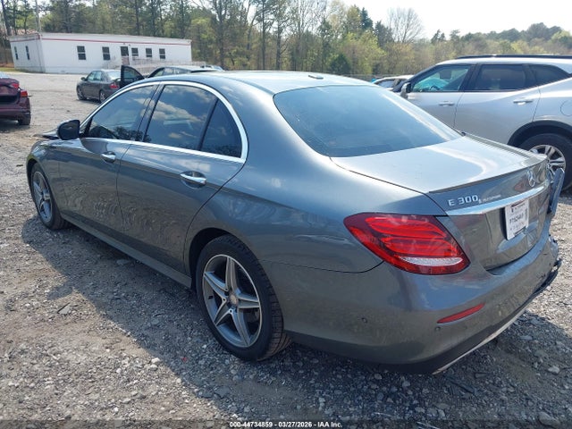 2017 Mercedes-benz E 300 4matic მანქანა იყიდება აუქციონზე, vin: WDDZF4KB5HA061870, აუქციონის ნომერი: 44734859