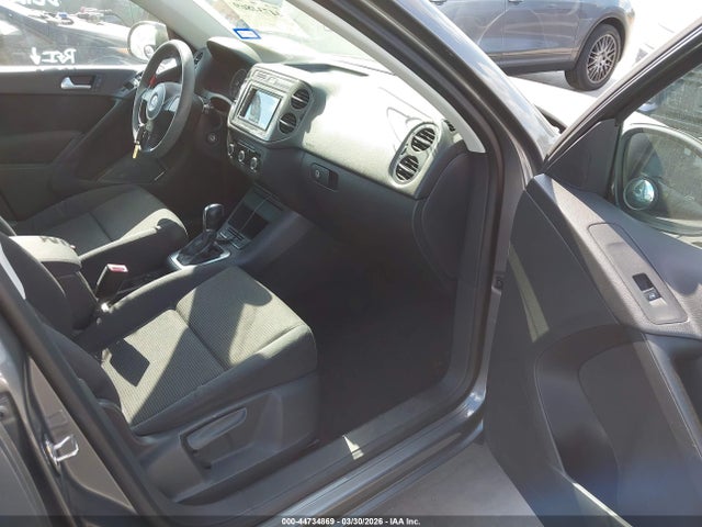 2012 Volkswagen Tiguan S მანქანა იყიდება აუქციონზე, vin: WVGAV7AX0CW004105, აუქციონის ნომერი: 44734869