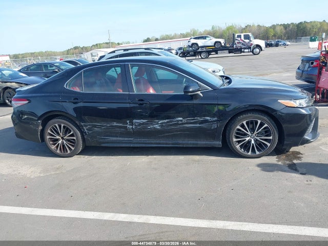 2018 Toyota Camry Se მანქანა იყიდება აუქციონზე, vin: 4T1B11HK5JU081018, აუქციონის ნომერი: 44734879