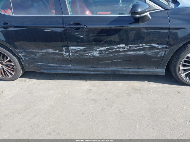 2018 Toyota Camry Se მანქანა იყიდება აუქციონზე, vin: 4T1B11HK5JU081018, აუქციონის ნომერი: 44734879