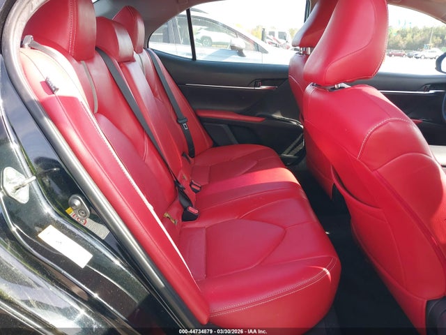 2018 Toyota Camry Se მანქანა იყიდება აუქციონზე, vin: 4T1B11HK5JU081018, აუქციონის ნომერი: 44734879