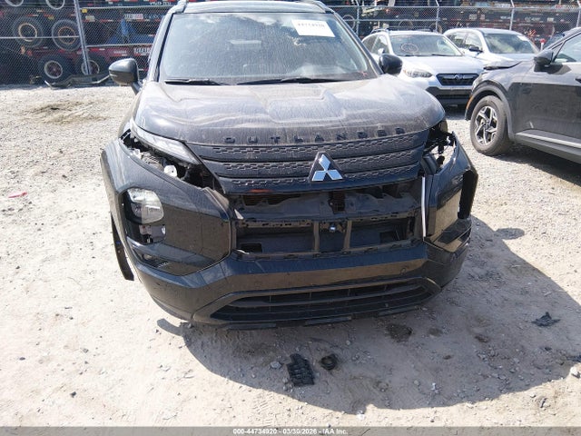 JA4J3WA8XRZ085399 Mitsubishi Outlander Sel Black Edition 2wd
