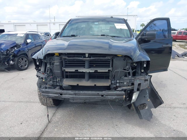 44734928 :رقم المزاد ، 3C6RR6KT7JG264246 vin ، 2018 Ram 1500 Express  4x2 5'7 Box مزاد بيع