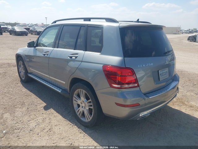 2015 MERCEDES-BENZ GLK 250 BLUETEC WDCGG0EB7FG402810 Photo 2