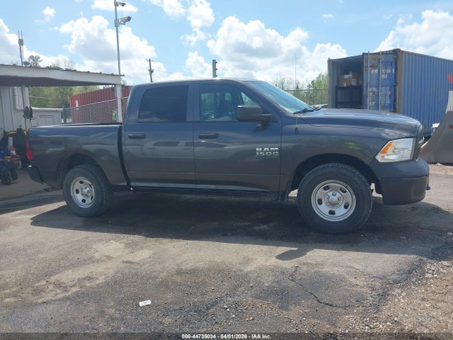 44735034 :رقم المزاد ، 3C6RR7KG7LG270138 vin ، 2020 Ram 1500 Classic Tradesman  4x4 5'7 Box مزاد بيع