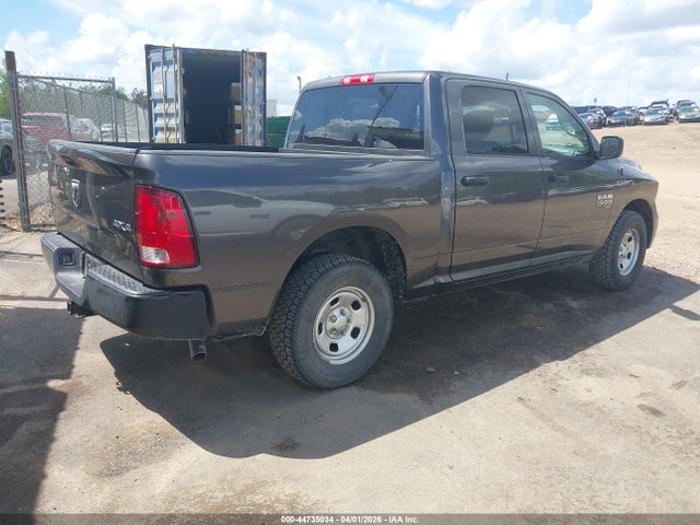 44735034 :رقم المزاد ، 3C6RR7KG7LG270138 vin ، 2020 Ram 1500 Classic Tradesman  4x4 5'7 Box مزاد بيع
