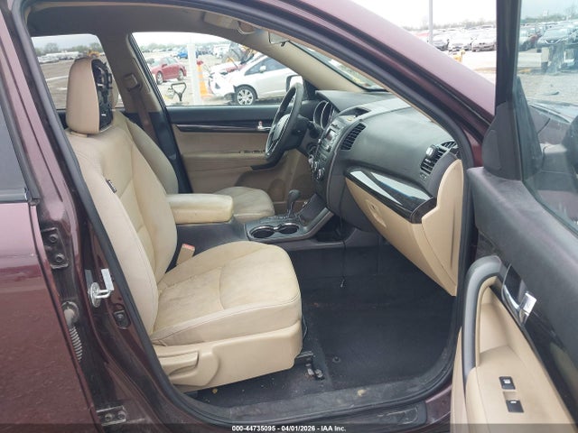 44735095 :رقم المزاد ، 5XYKT3A12BG133722 vin ، 2011 Kia Sorento Lx مزاد بيع