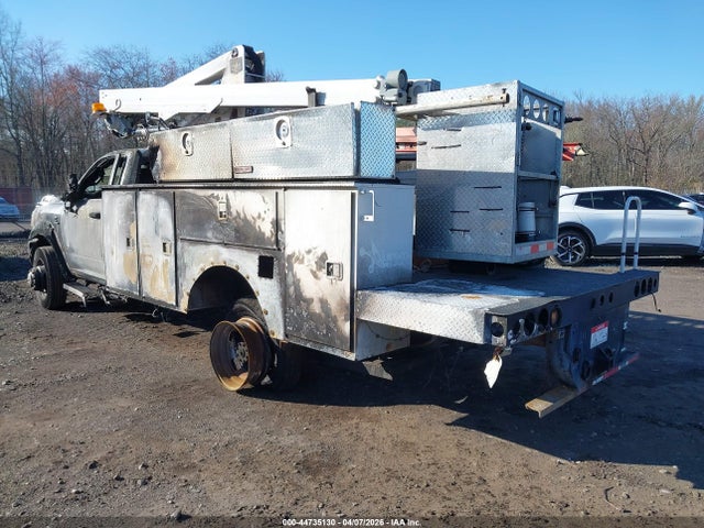44735130 :رقم المزاد ، 3C7WRNBL4NG355053 vin ، 2022 Ram 5500 Chassis Tradesman/slt مزاد بيع