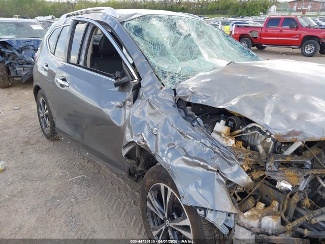 44735135 :رقم المزاد ، JN8AT2MT9JW460577 vin ، 2018 Nissan Rogue Sl مزاد بيع