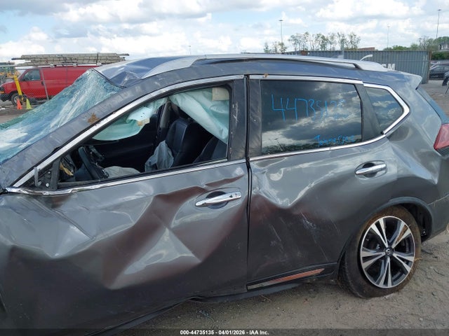 44735135 :رقم المزاد ، JN8AT2MT9JW460577 vin ، 2018 Nissan Rogue Sl مزاد بيع
