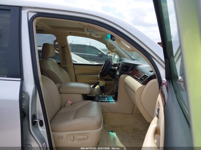 Продаж на аукціоні авто 2011 Lexus Lx 570, vin: JTJHY7AX4B4060551, номер лоту: 44735152