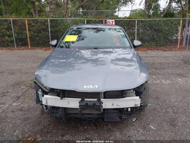 2022 Kia K5 Lx მანქანა იყიდება აუქციონზე, vin: 5XXG24J2XNG085435, აუქციონის ნომერი: 44735196