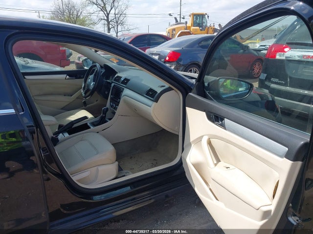 44735317 :رقم المزاد ، 1VWBH7A35CC072251 vin ، 2012 Volkswagen Passat 2.5l Se مزاد بيع