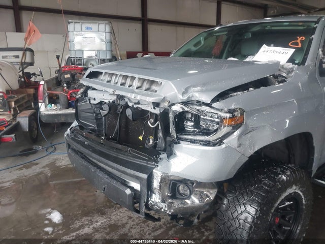 5TFHY5F1XKX827250 Toyota Tundra Limited 5.7l V8