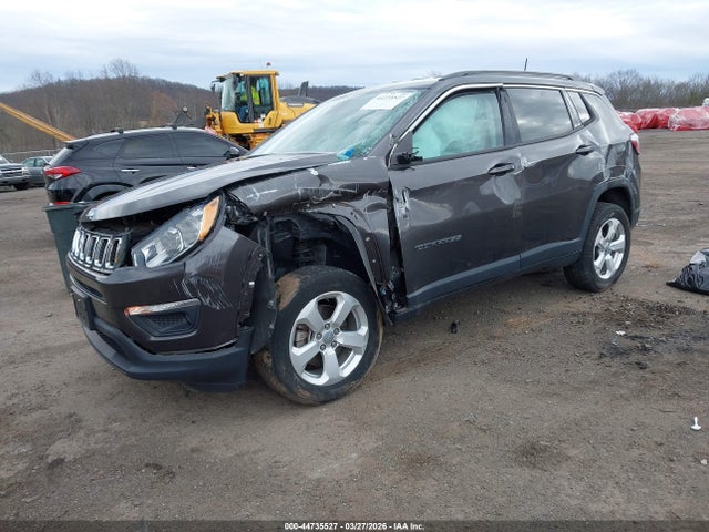 44735527 :رقم المزاد ، 3C4NJDBB4LT168787 vin ، 2020 Jeep Compass Latitude 4x4 مزاد بيع
