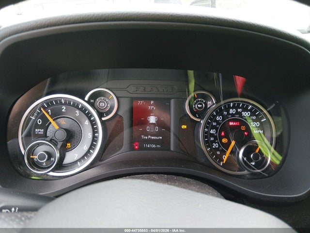 44735553 :رقم المزاد ، 1C6RREGT9KN563006 vin ، 2019 Ram 1500 Tradesman  4x2 5'7 Box مزاد بيع