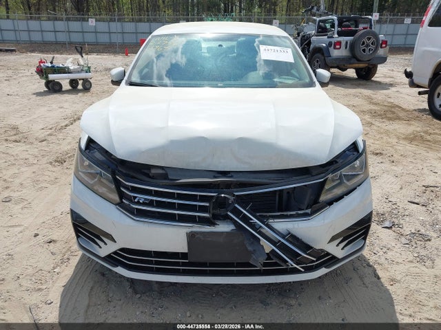 2017 Volkswagen Passat 1.8t R-line მანქანა იყიდება აუქციონზე, vin: 1VWDT7A36HC010159, აუქციონის ნომერი: 44735554