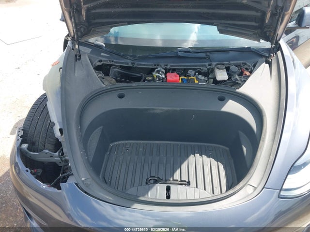 44735630 :رقم المزاد ، 5YJ3E1EB7MF984009 vin ، 2021 Tesla Model 3 Long Range Dual Motor All-wheel Drive مزاد بيع