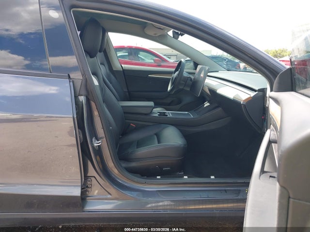 44735630 :رقم المزاد ، 5YJ3E1EB7MF984009 vin ، 2021 Tesla Model 3 Long Range Dual Motor All-wheel Drive مزاد بيع