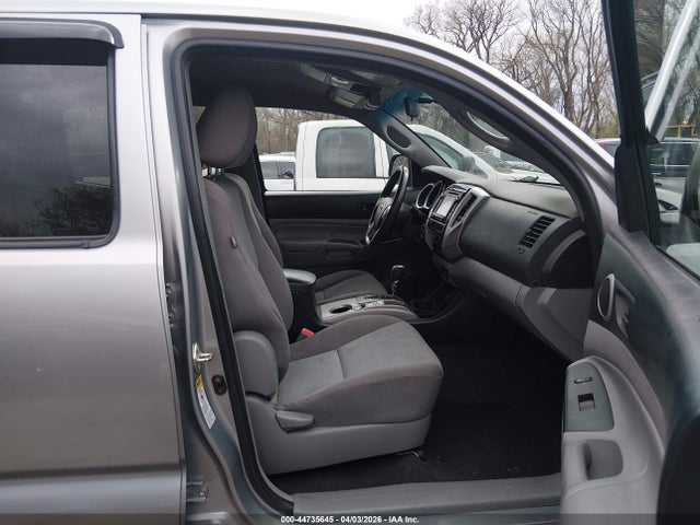 Aukcja sprzedaży 2015 Toyota Tacoma Base V6, vin: 3TMLU4EN3FM165009, numer aukcji: 44735645