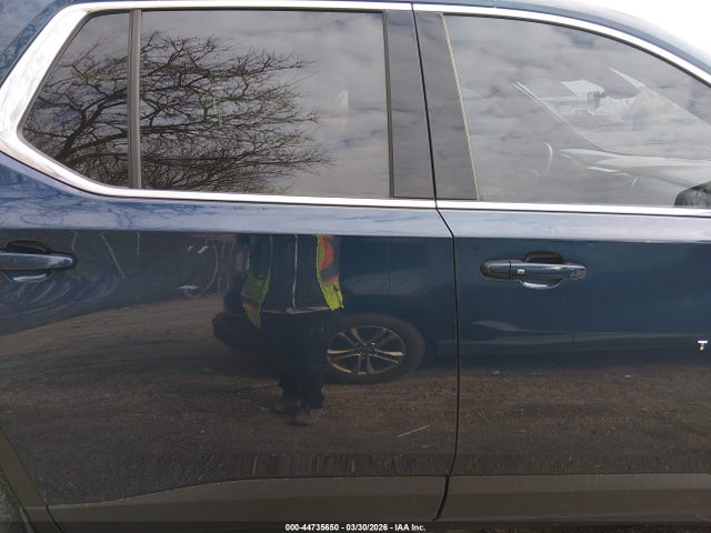 2023 Chevrolet Traverse Fwd Lt Cloth მანქანა იყიდება აუქციონზე, vin: 1GNERGKW4PJ225684, აუქციონის ნომერი: 44735650
