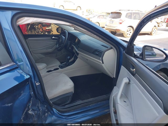 2019 Volkswagen Jetta 1.4t R-line/1.4t S/1.4t Se მანქანა იყიდება აუქციონზე, vin: 3VWC57BU6KM114038, აუქციონის ნომერი: 44735653