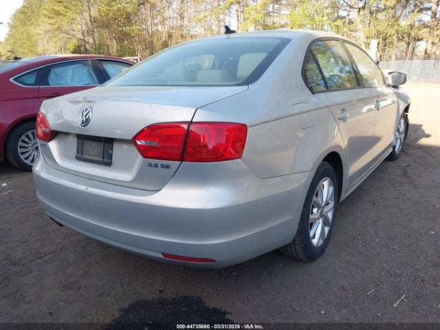 2011 Volkswagen Jetta 2.5l Se მანქანა იყიდება აუქციონზე, vin: 3VWDZ7AJ4BM360621, აუქციონის ნომერი: 44735660