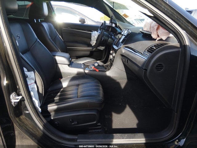 Продаж на аукціоні авто 2022 Chrysler 300 S, vin: 2C3CCABG2NH236578, номер лоту: 44735685