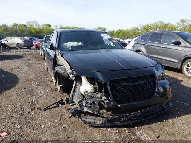 Продаж на аукціоні авто 2022 Chrysler 300 S, vin: 2C3CCABG2NH236578, номер лоту: 44735685