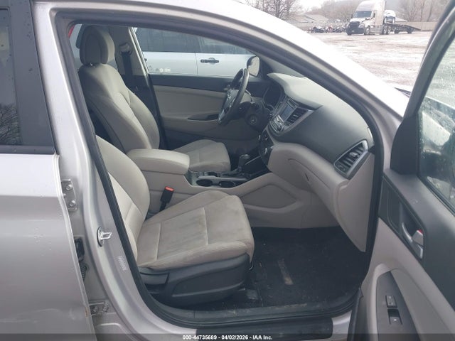 Продажа на аукционе авто 2017 Hyundai Tucson Se, vin: KM8J3CA46HU439945, номер лота: 44735689