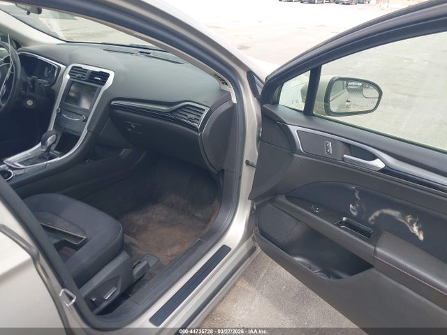 44735728 :رقم المزاد ، 3FA6P0HD6FR108215 vin ، 2015 Ford Fusion Se مزاد بيع