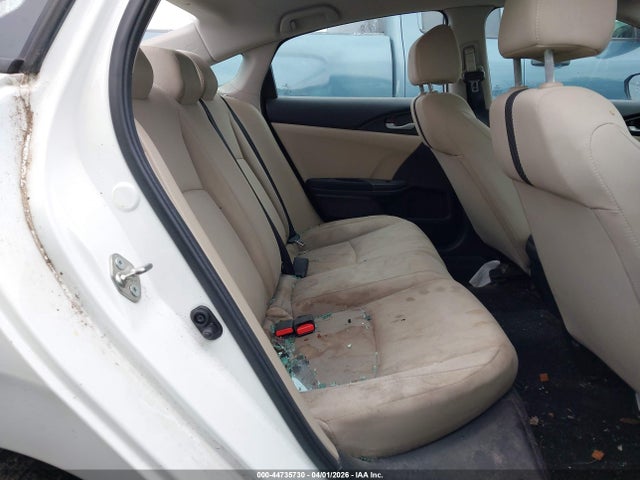 Продажа на аукционе авто 2017 Honda Civic Lx, vin: 19XFC2F55HE063016, номер лота: 44735730