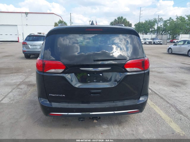 2018 Chrysler Pacifica Touring L მანქანა იყიდება აუქციონზე, vin: 2C4RC1BG8JR142957, აუქციონის ნომერი: 44735740
