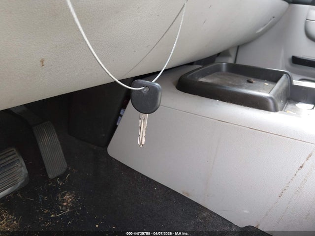 2011 CHEVROLET SILVERADO 1500 3GCPCSE04BG216989 Photo 10