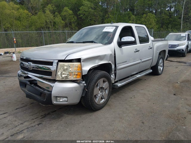 2011 CHEVROLET SILVERADO 1500 3GCPCSE04BG216989 Photo 1