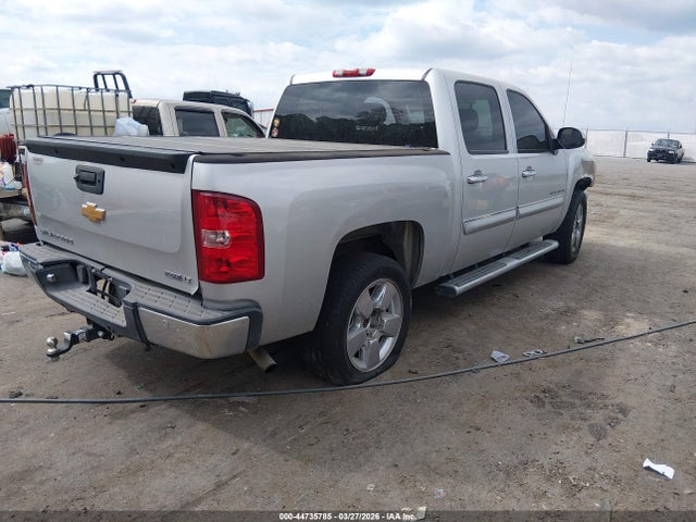 2011 CHEVROLET SILVERADO 1500 3GCPCSE04BG216989 Photo 3