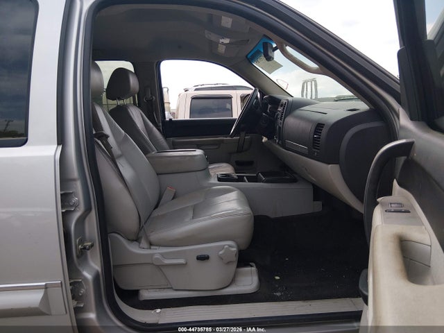 2011 CHEVROLET SILVERADO 1500 3GCPCSE04BG216989 Photo 4