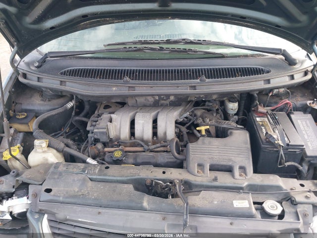 Продажа на аукционе авто 2000 Chrysler Town & Country Limited, vin: 1C4GP64LXYB517257, номер лота: 44735795