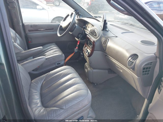 Продажа на аукционе авто 2000 Chrysler Town & Country Limited, vin: 1C4GP64LXYB517257, номер лота: 44735795