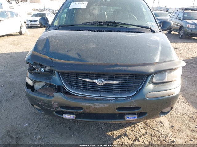 Продажа на аукционе авто 2000 Chrysler Town & Country Limited, vin: 1C4GP64LXYB517257, номер лота: 44735795