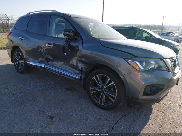 Auction sale of the 2017 Nissan Pathfinder Platinum, vin: 5N1DR2MM3HC631184, lot number: 44735807