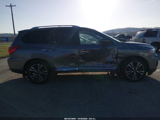 2017 Nissan Pathfinder Platinum მანქანა იყიდება აუქციონზე, vin: 5N1DR2MM3HC631184, აუქციონის ნომერი: 44735807