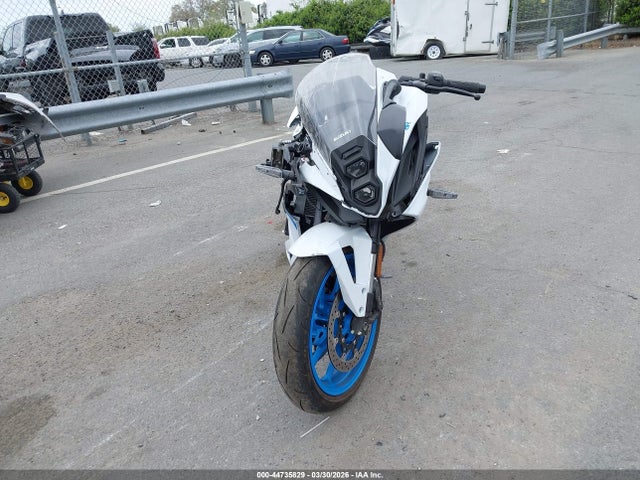 Suzuki Gsx800 F 2026 JS1EM13BXT7100058 Image 5