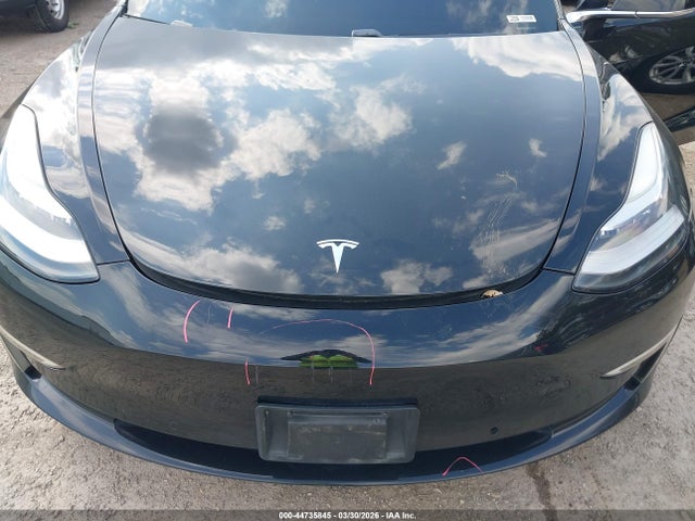 2018 Tesla Model 3 Long Range/mid Range მანქანა იყიდება აუქციონზე, vin: 5YJ3E1EA5JF003873, აუქციონის ნომერი: 44735845