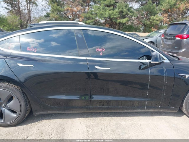 2018 Tesla Model 3 Long Range/mid Range მანქანა იყიდება აუქციონზე, vin: 5YJ3E1EA5JF003873, აუქციონის ნომერი: 44735845