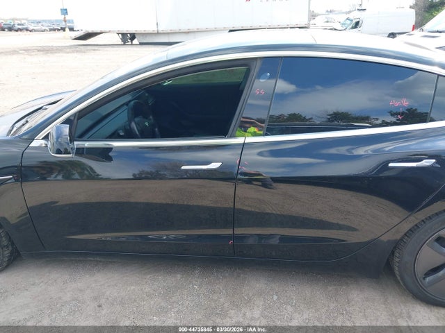 2018 Tesla Model 3 Long Range/mid Range მანქანა იყიდება აუქციონზე, vin: 5YJ3E1EA5JF003873, აუქციონის ნომერი: 44735845